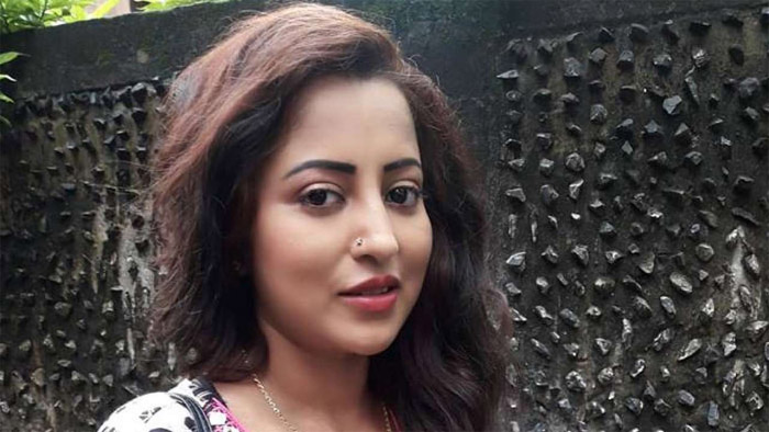 payal chakraborty,commits suicide,indian actress  ఇండస్ట్రీలో విషాదం.. మరో నటి ప్రాణం తీసుకుంది! 