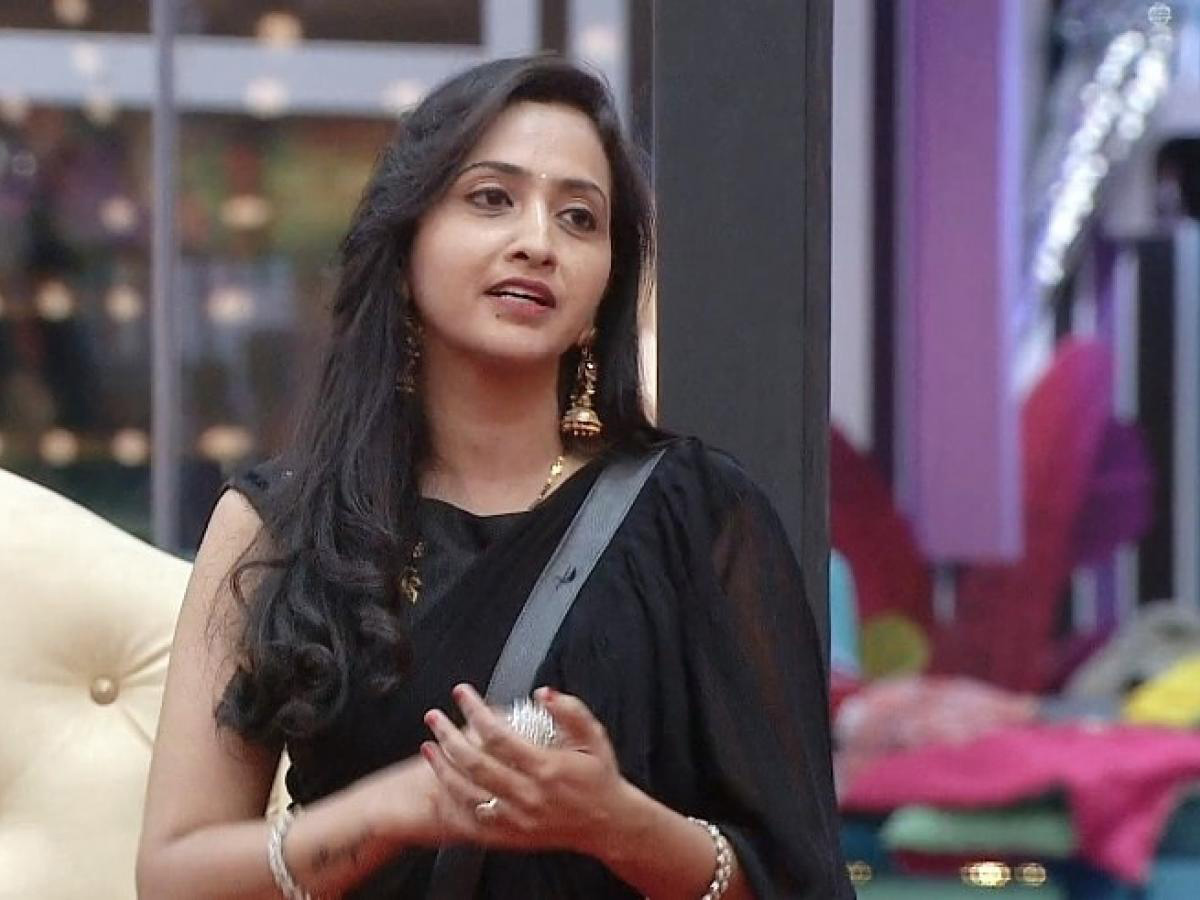 bigg boss,elimineted,lasya,monal,11th week  బిగ్ బాస్ 4: డేంజర్ జోన్ లో టాప్ 2 కంటెస్టెంట్?