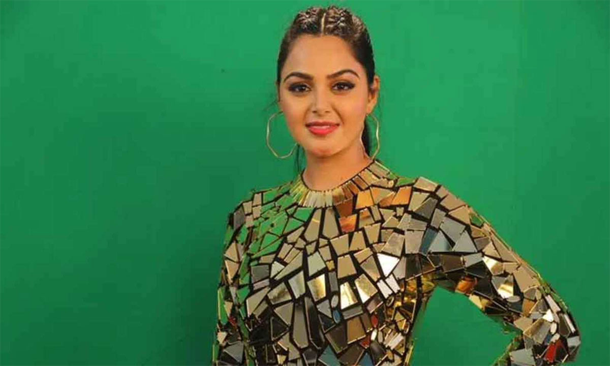 bigg boss,nominations,monal gajjar,akhil,abhijeet,monal in nomination  మోనాల్‌ని నమ్ముకున్నోడే బుక్ చేశాడు