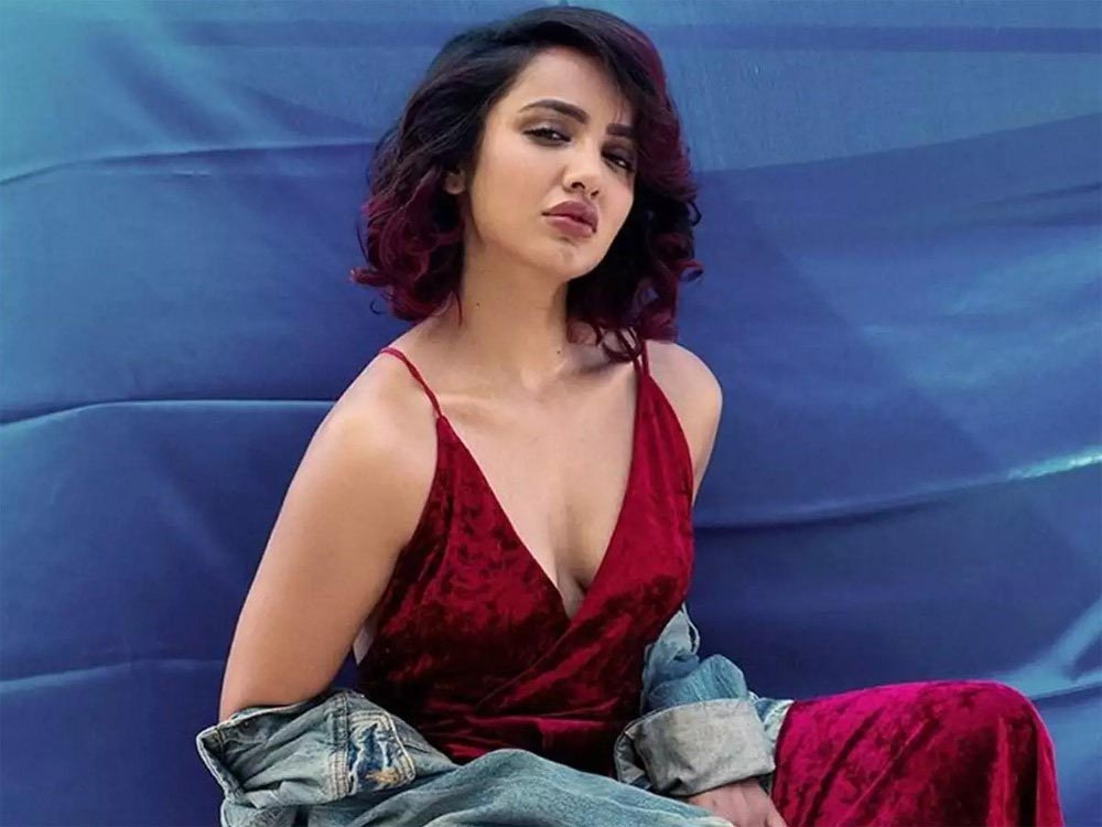 tejaswi madivada,bigg boss show  సిగ్గుంటే మళ్ళీ బిగ్ బాస్‌కి వెళ్లరు 