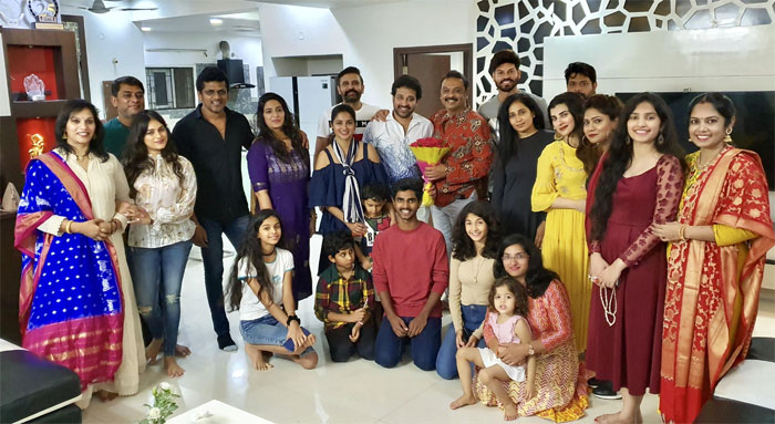 siva balaji,birthday celebrations,siva balaji hero,family members,new project  బర్త్‌డే స్పెషల్: న్యూ మూవీ ప్రకటించిన శివబాలాజీ