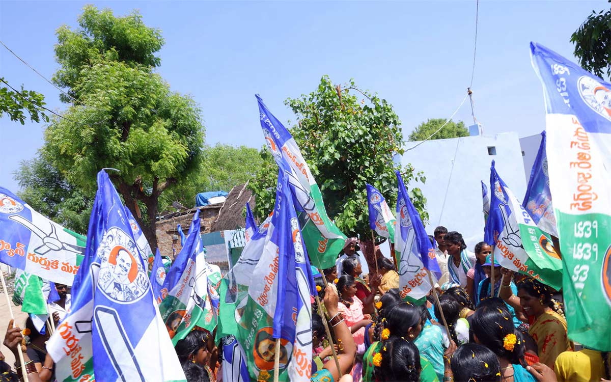 ysrcp  టీడీపీ మౌనంతో ఉడికిపోతున్న బ్లూ మీడియా 