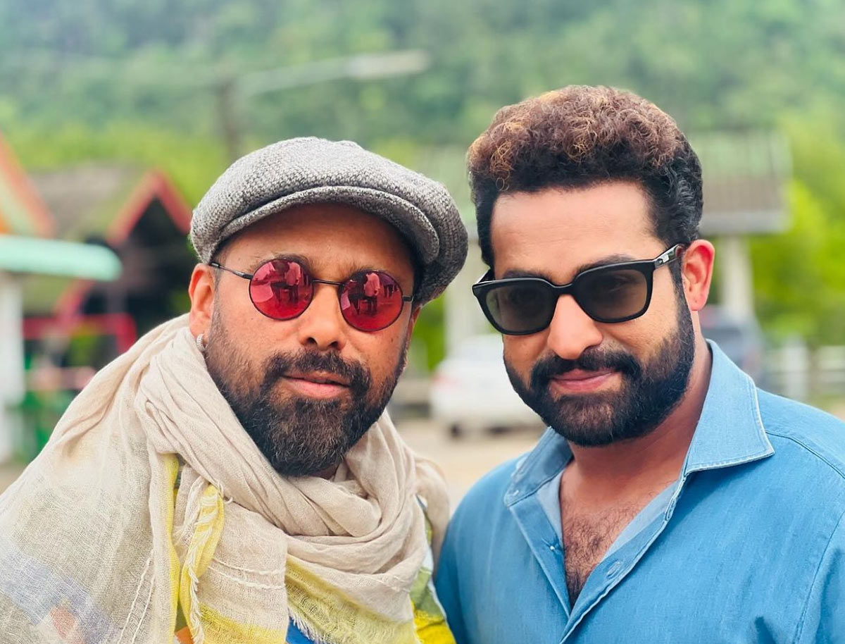 ntr  DEVARA ఎన్టీఆర్ - బాస్కో ఎక్సయిట్ మెంట్ 