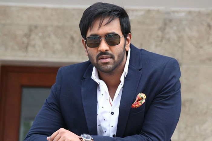 british airways,apologies,tollywood actor,manchu vishnu,luggage  మంచు విష్ణుకి క్షమాపణలు చెప్పేశారు..! 