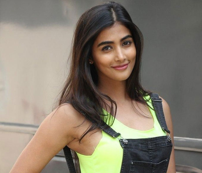 pawan kalyan,pooja hegde,heroine,ajith,bumper offer  పూజా హెగ్డే‌కు మరో బంపర్ ఆఫర్..!