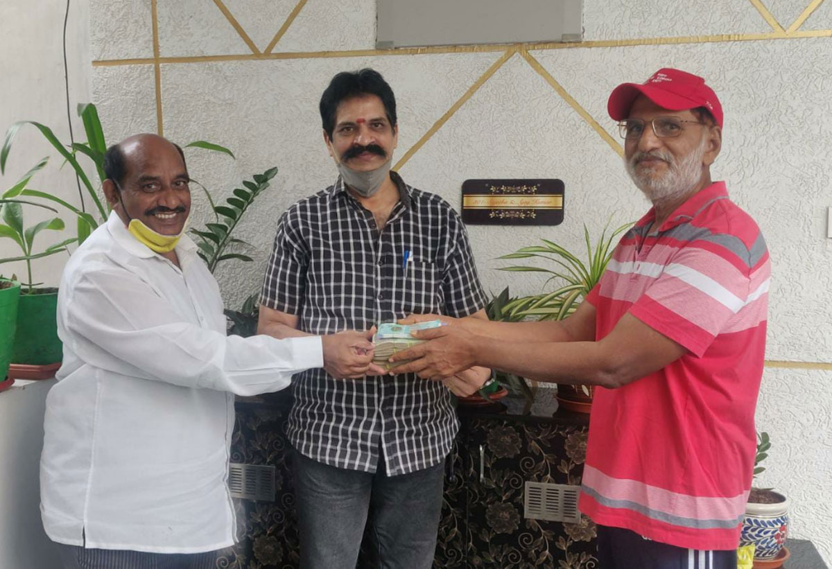 cine person,ramesh babu,thanks,chadalavada srinivasa rao  మరొకరికి చదలవాడ ఆర్థిక సహాయం..!