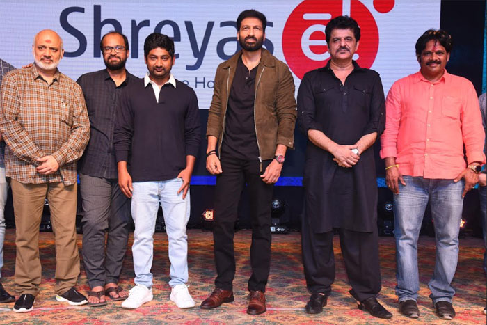 celebrities,speech,chanakya,pre release,event  ‘చాణ‌క్య’ ప్రీ రిలీజ్ వేడుక విశేషాలివే!