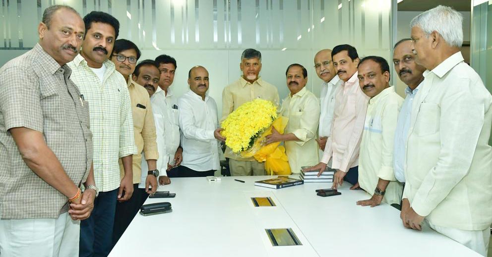 ntr,chandrababu  ఎన్టీఆర్ కమిటీకి చంద్రబాబు అభినందన 