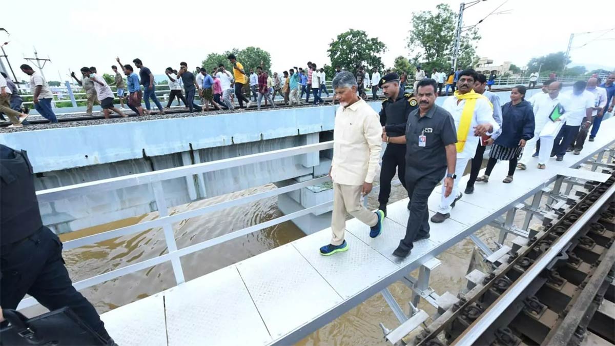 chandrababu  చంద్రబాబుకు తృటిలో తప్పిన ప్రమాదం 