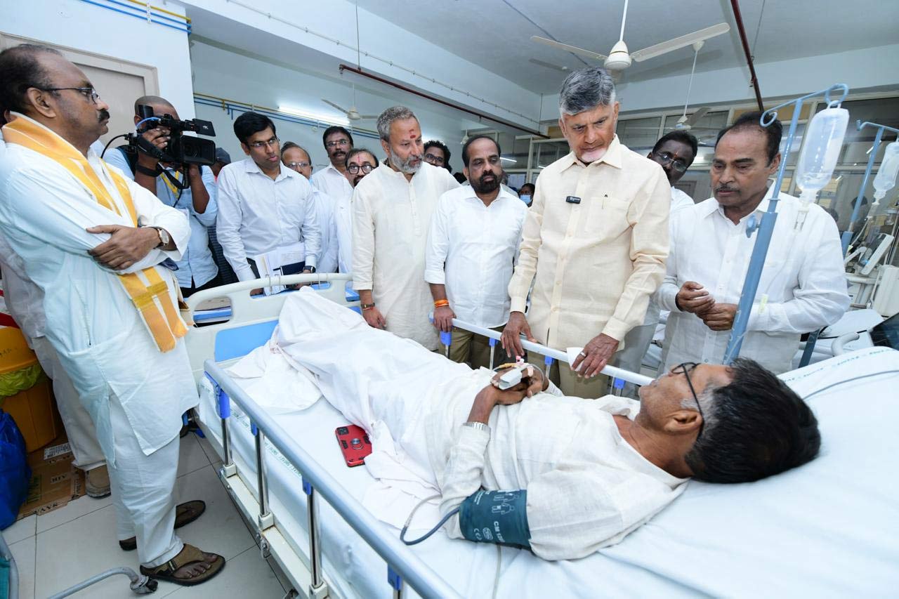 chandrababu  తొక్కిసలాటపై చంద్రబాబు సంచలన నిర్ణయం