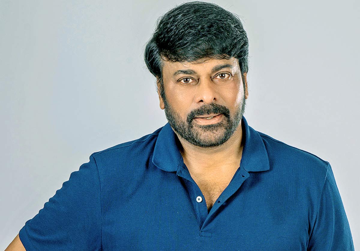 chiranjeevi  షూటింగ్ ఆపేసి బన్నీ కోసం బయలుదేరిన చిరు 