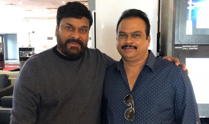 chiranjeevi,surprise,ram charan,movie lokeshan,danayya,chiranjeevi,pic  చరణ్‌ యూనిట్‌కి సర్‌ప్రైజ్‌ ఇచ్చిన చిరు!