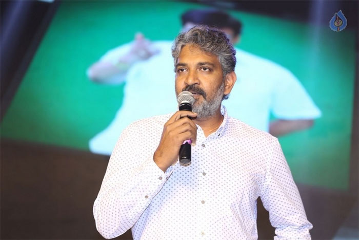 ss rajamouli,sye raa narasimha reddy,ram charan,controversy on rajamouli speech  151 కాదు 1: రాజమౌళి కాంప్లిమెంటా..కౌంటరా! 