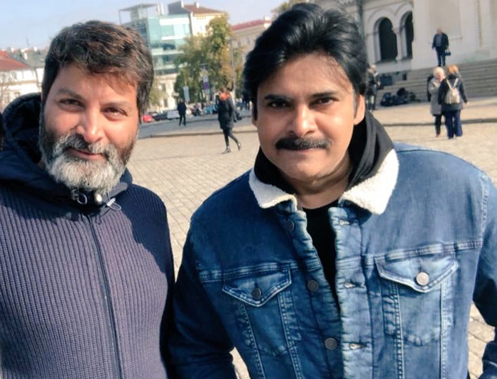 pawana kalyan,trivikram srinivas,ontari poratam movie,rumors,copy  ఈసారి త్రివిక్రమ్ సినిమా రిలీజవ్వకుండానే ఆరోపణలు?