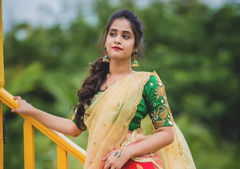 deepthi sunaina,heroine,deepthi,bigg boss fame,shanmukh girl friend,youtuber,youtube star  నాకంత సీన్ లేదంటున్న దీప్తి సునయన