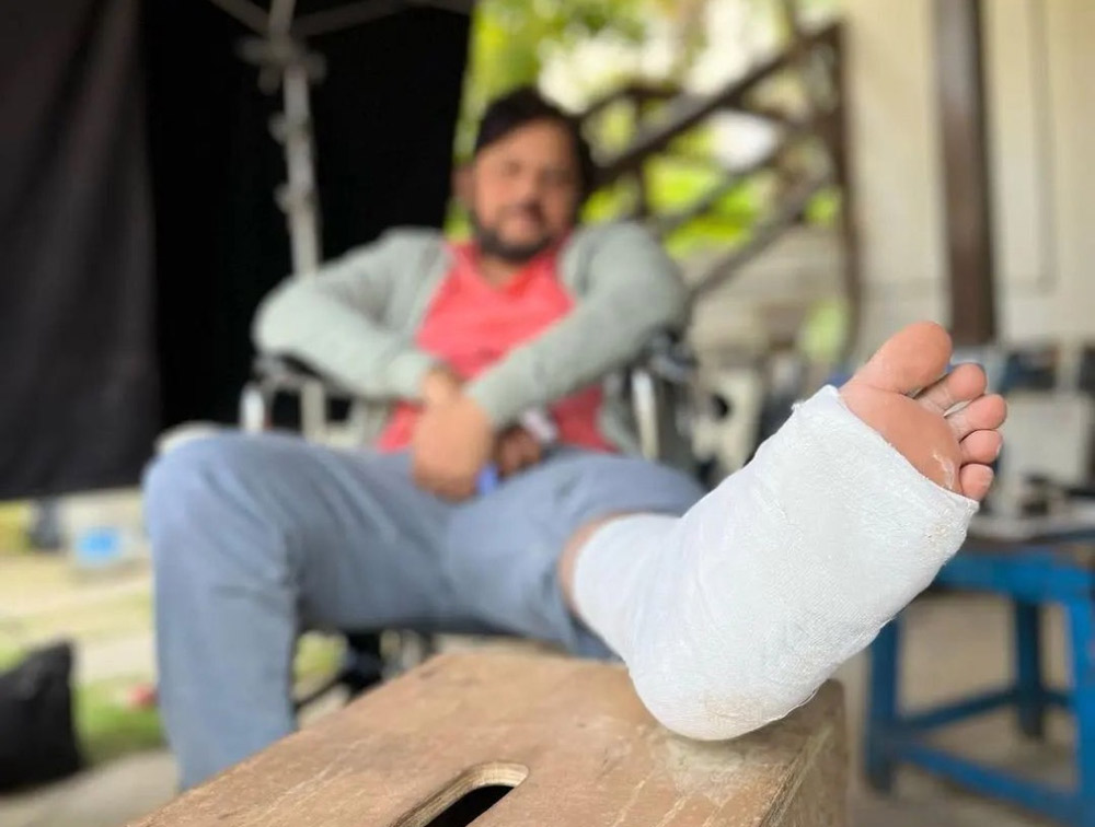 director surender reddy,injured,agent film shooting,agent movie,akhil akkineni  దర్శకుడు సురేందర్‌ రెడ్డికి యాక్సిడెంట్