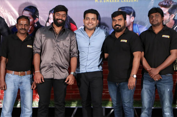 vamsi,get up srinu,dubsmash movie,trailer,launch,event,highlights  ‘డబ్‌శ్మాష్‌’ పెద్ద హిట్టవుతుందంట..!