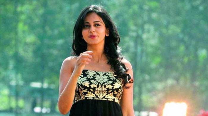 rakul preet singh,disappointe,fans,feel,rakul shape  రకుల్ కాస్త ఆలోచిస్తే బెటర్..!