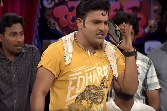 getup srinu,producer,insulted,jabardasth,comedian,early stage  గెటప్ శీనును అవమానించిన నిర్మాత ఎవరు?