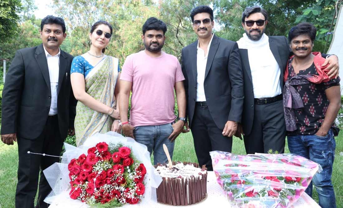 director maruti,director maruti birthday,hero gopi chand  హ్యాపీ బర్త్ డే డైరెక్టర్ మారుతి 