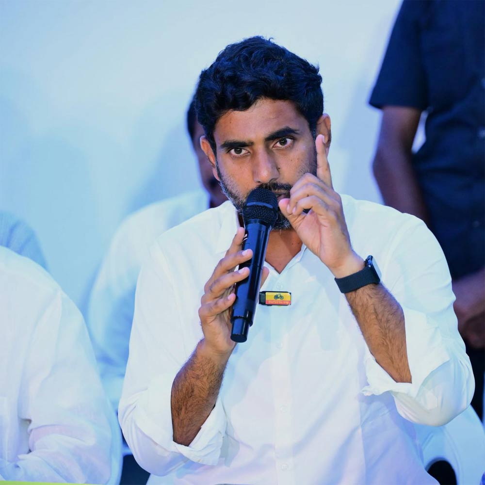 nara lokesh  లోకేష్‌లో ఈ రేంజ్ మార్పా? 