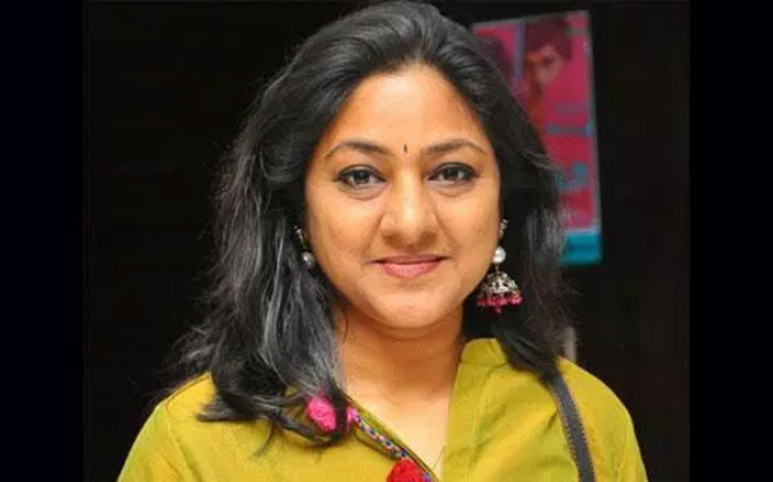 actress rohini,dubbing,rohini,interview  డబ్బింగ్ చెప్పటం ఎంత కష్టమో చెప్పింది 