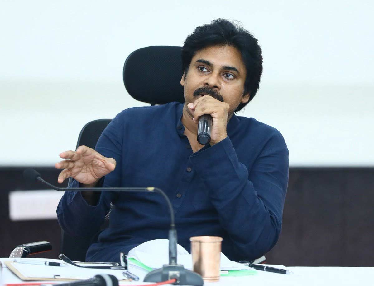 pawan kalyan  పవన్ మీద నమ్మకం లేదా?