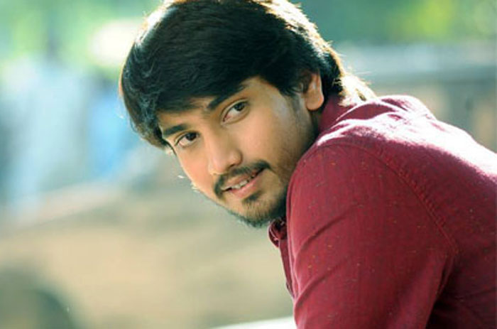 raj tarun,hero raj tarun,remuneration,slashes  రాజ్ తరుణ్ ఇప్పటికి తనేంటో తెలుసుకున్నాడు! 