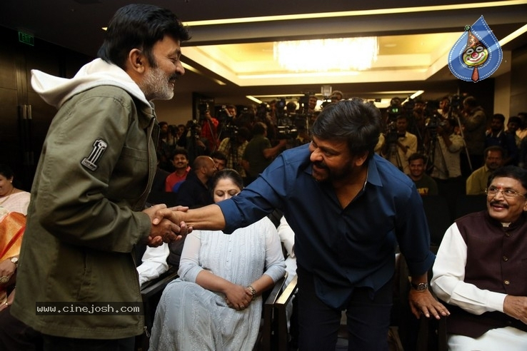 hero rajasekhar,sorry,megastar chiranjeevi,maa incident  చిరంజీవికి క్షమాపణ చెప్పిన రాజశేఖర్