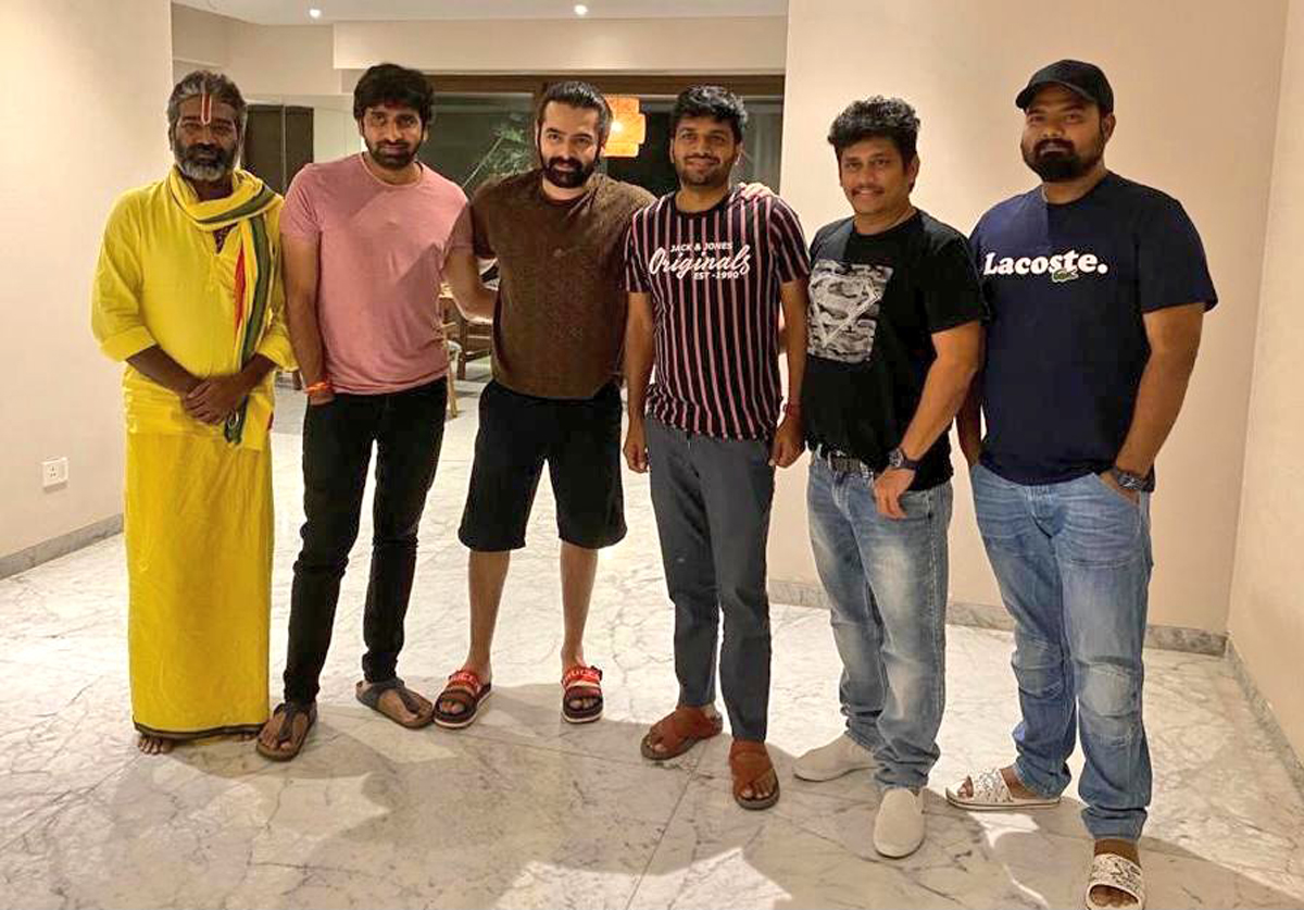 ram,dinner party,anil ravipudi,venky kudumula,santosh srinivas,gopichand malineni  రామ్ ఏంటి కథ..!