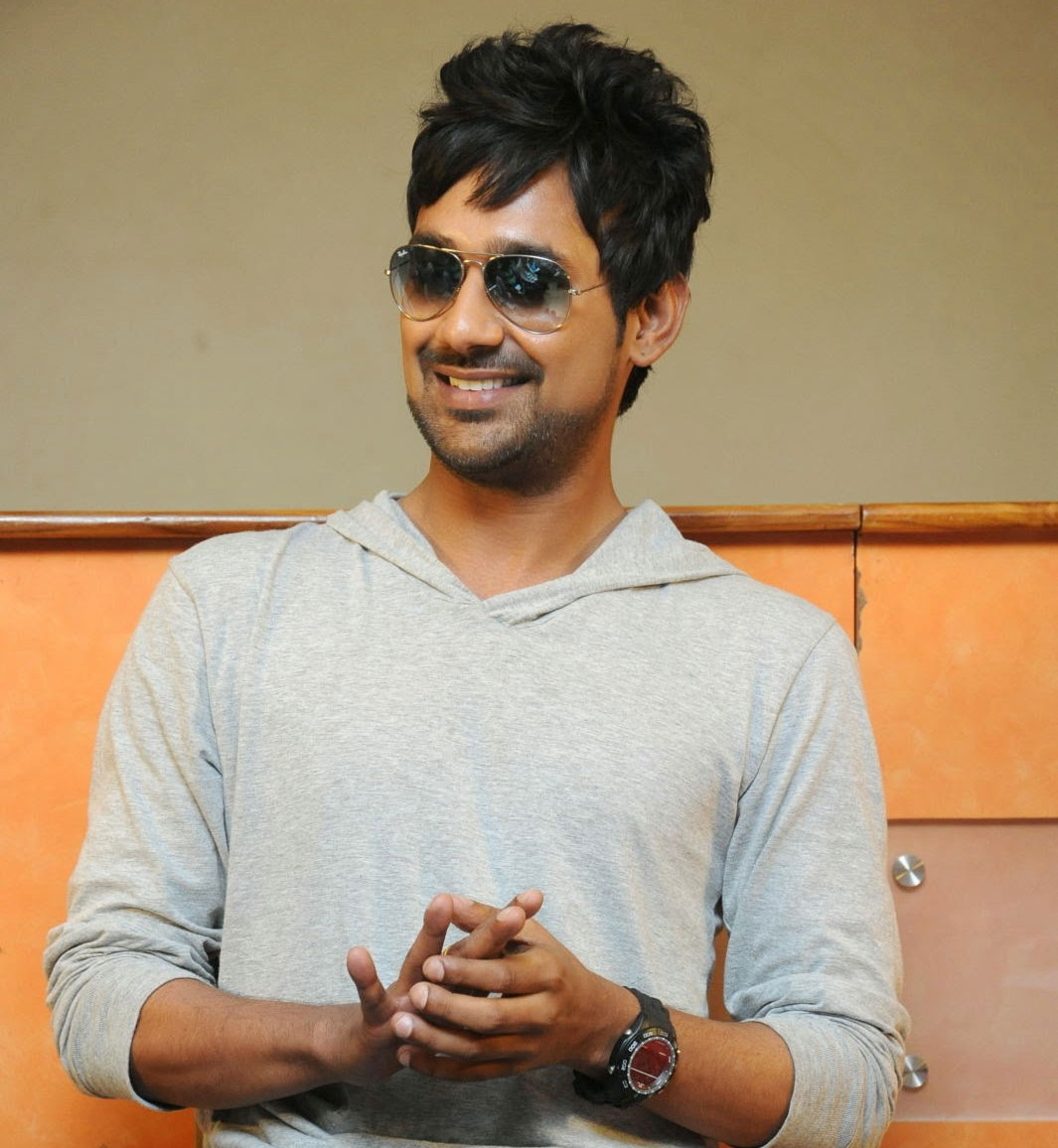 varun sandesh  షూటింగ్ లో హీరో వరుణ్ సందేశ్ కు గాయాలు   