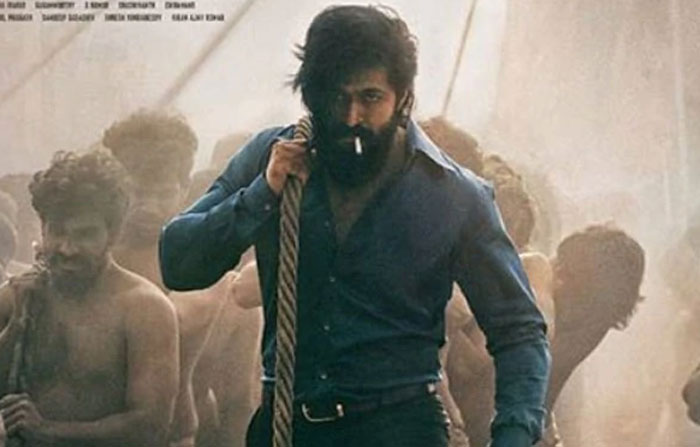 hero yash,kgf 2,rumors,yash serious,ott release  ‘కెజిఎఫ్ 2’ వార్తలపై మండిపడ్డ హీరో!