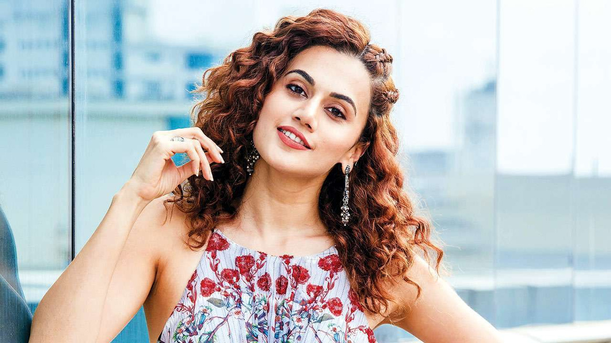 taapsee,fans,bikini show  ఈ హీరోయిన్ కి బికినీ అంటే చిరాకట!!