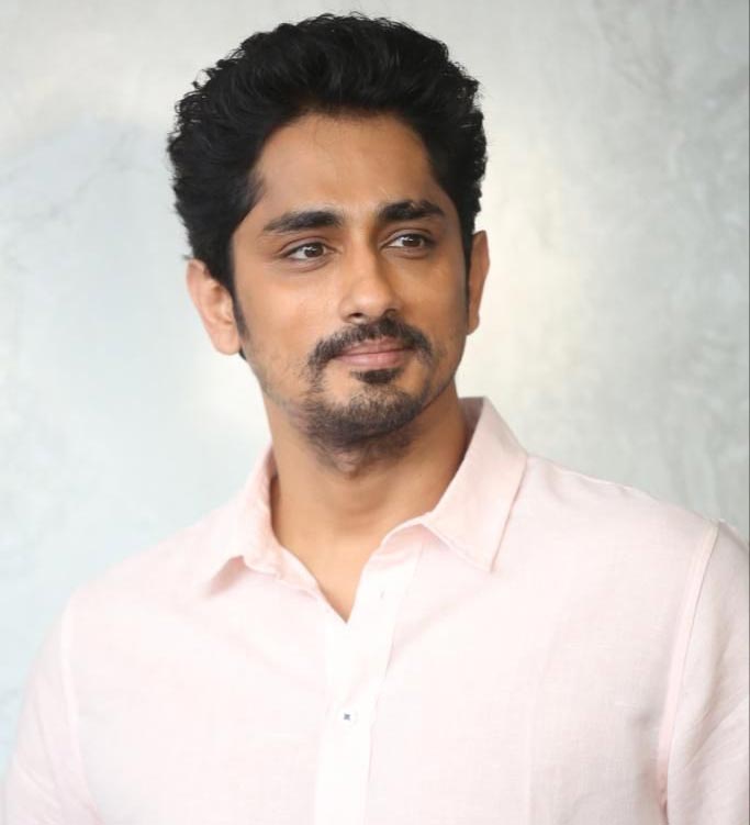 siddharth,skips questions,samantha,naga chaitanya,siddarth - samantha,siddarth tweets  నేను సమంత ని అనలేదు.. మరి