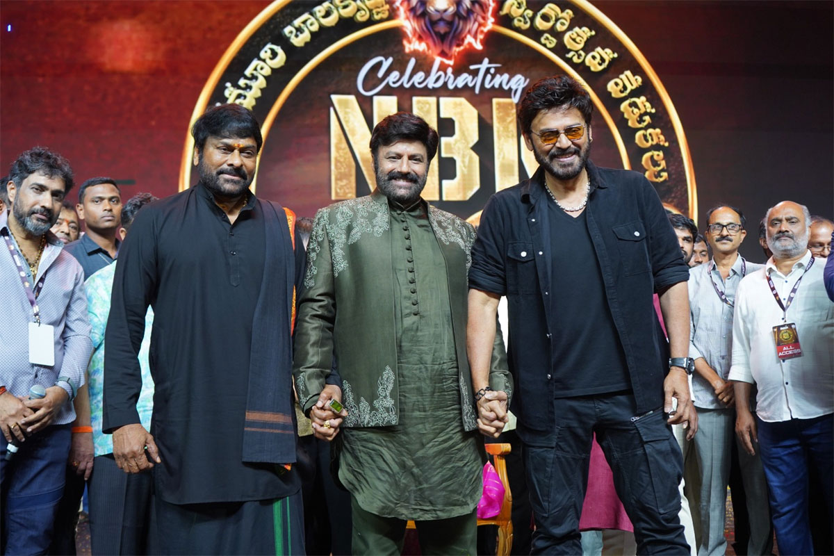 chiranjeevi  బాలయ్యతో ఫ్యాక్షన్ ఫిల్మ్ చేయాలని కోరిక: చిరు 