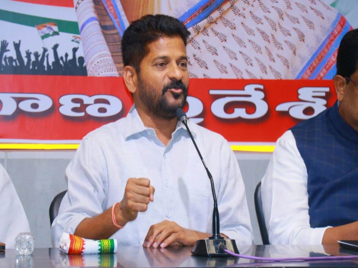 revanth reddy  రేవంత్ రెడ్డిని సీఎంగా తప్పిస్తే.. ఇంటర్నల్ సర్వే..