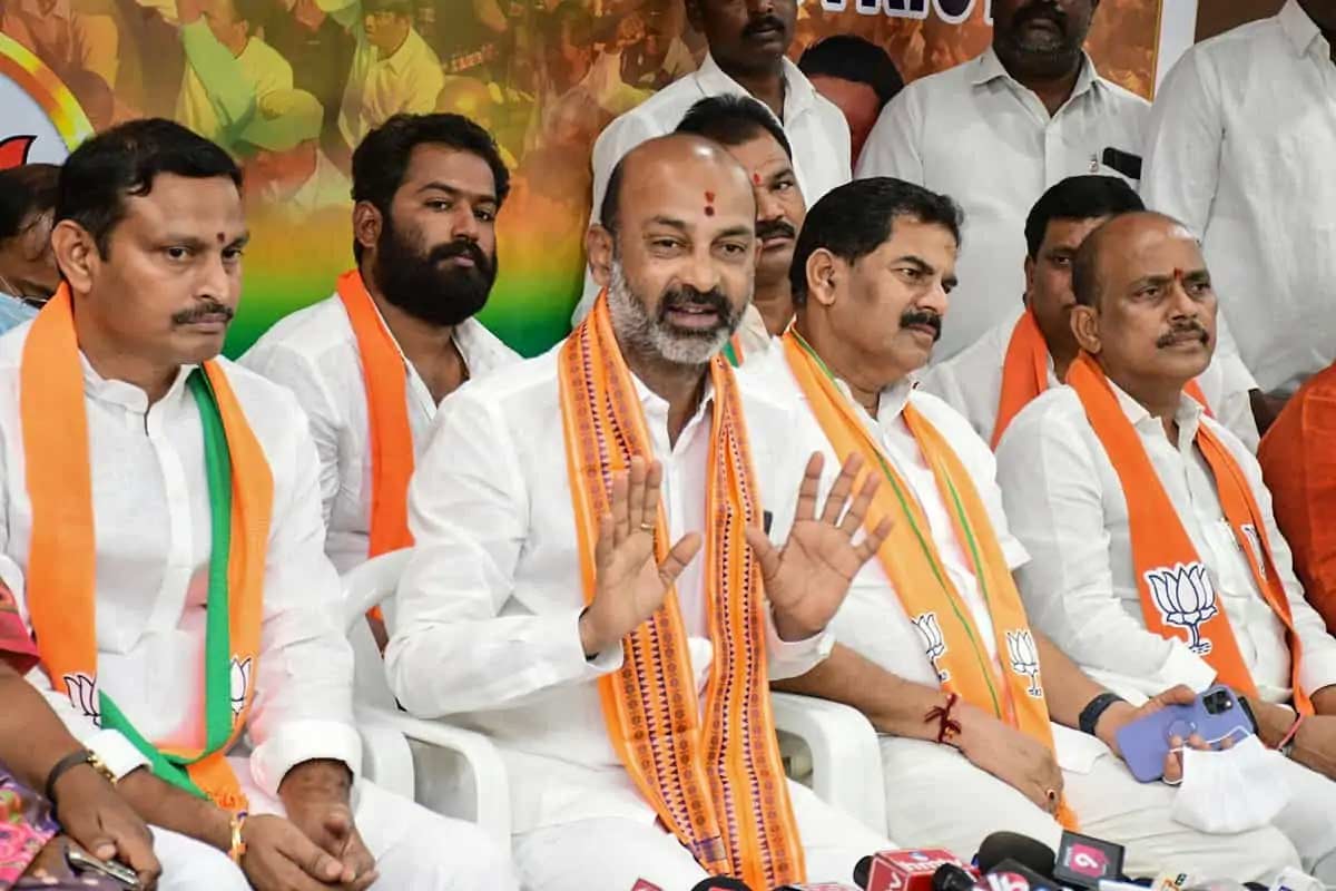 bjp  తెలంగాణలో బీజేపీకి టైం కలిసి రావట్లే..