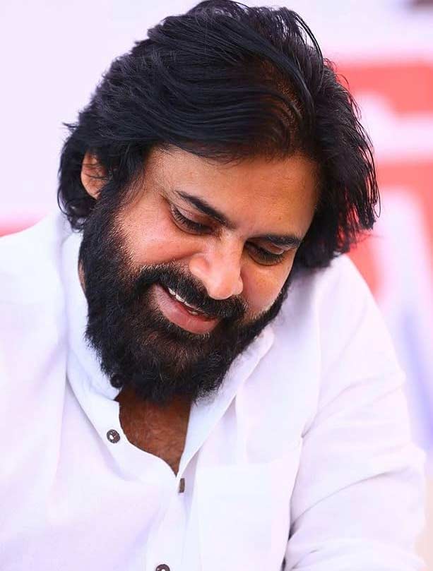 pawan kalyan  పవన్ త్యాగం చేయాల్సిన టైమొచ్చినట్టే..!