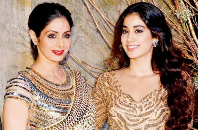 janhvi kapoor,emotional tweet,sridevi,account,mothers day  మాతృదినోత్సవం రోజున జాన్వీ భావోద్వేగం 