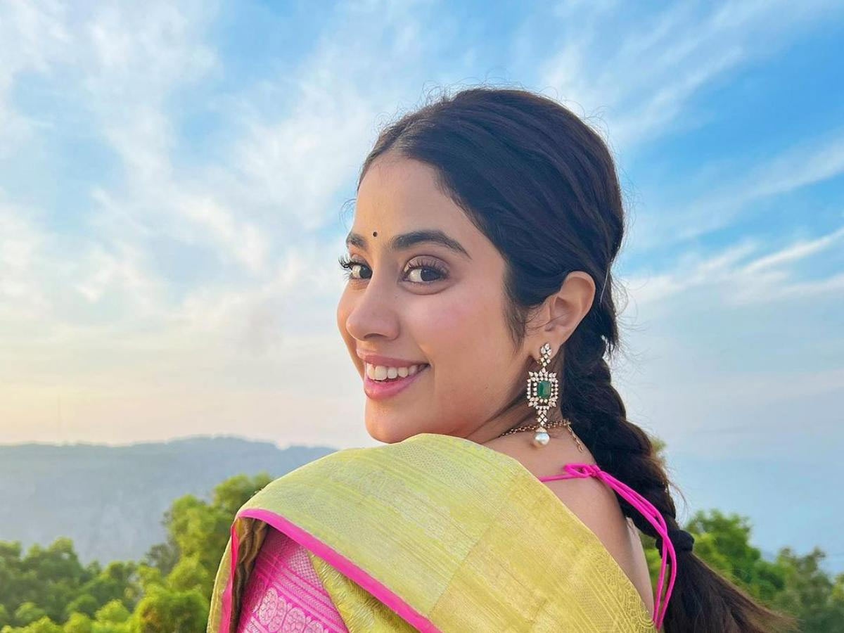 janhvi kapoor,sridevi,boney kapoor  జాన్వీ కపూర్ డబ్బు పాఠాలు