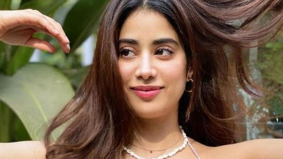 young tiger ntr,sridevi daughter,janhvi kapoor,ntr 30,puri jagannath,vijay devarakonda  తెలుగు తెరపై వెలిగిపోయే టైమొచ్చింది