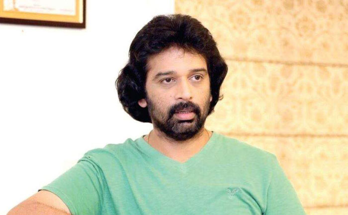 actor jd chakravarthy,pawan kalyan,comments,social media  వర్మ శిష్యుడి మాటలు కూడా డిఫరెంటే! 