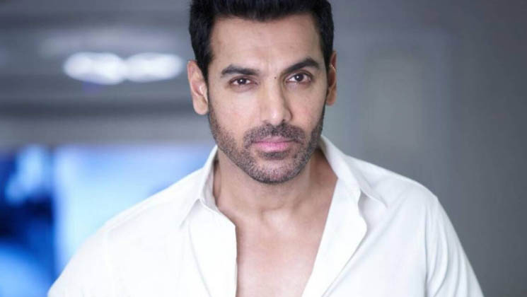 attack,john abraham,hindi hero,rrr movie,tollywood,tamil,malayalam,kannada movies  టాలీవుడ్ అంటే అంత అక్కసు ఎందుకో 