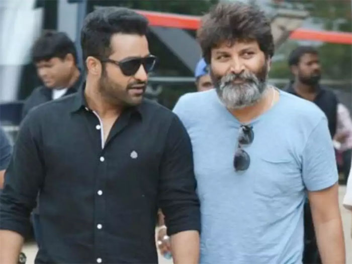 trivikram srinivas,jr ntr,tarak,film background,trivikram mark  ఈసారి తారక్‌ సినిమా.. త్రివిక్రమ్ మార్క్‌తో!