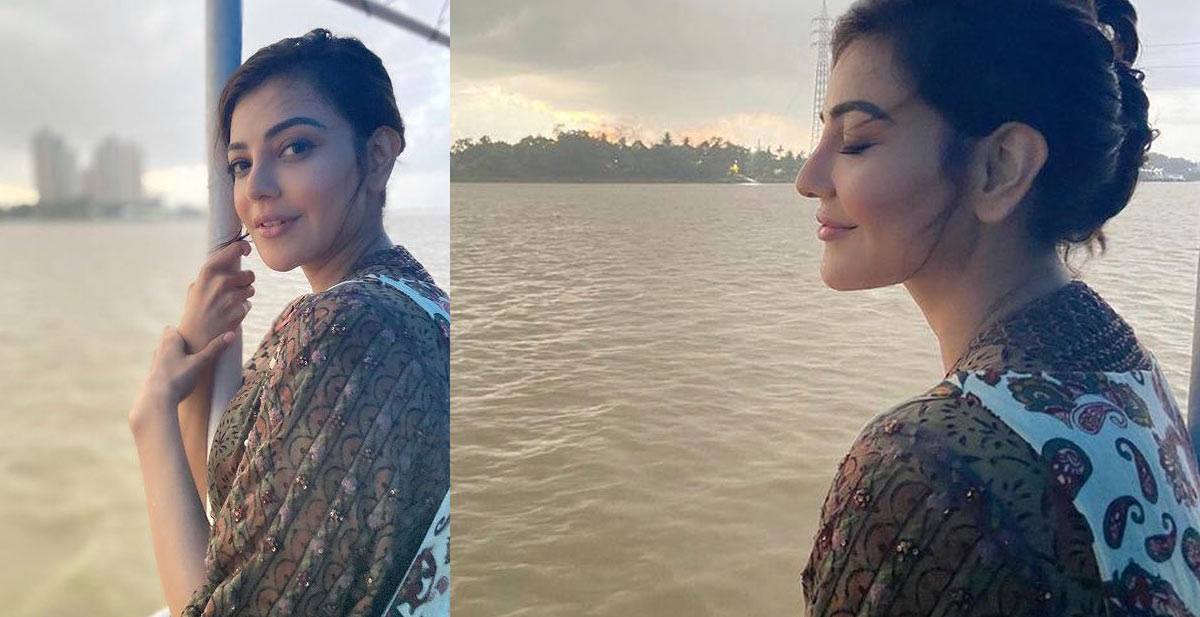 kajal aggarwal,enjoys a boat ride,kolkata,upcoming film uma,kajal uma movie  నేచర్ ని ఎంజాయ్ చేస్తున్న హీరోయిన్