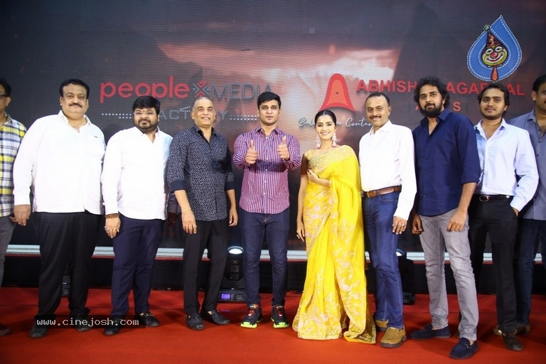 allu aravind,karthikeya 2,nikhil  కార్తికేయ 2  హిందీలో బిగ్ అఛీవ్ మెంట్ 