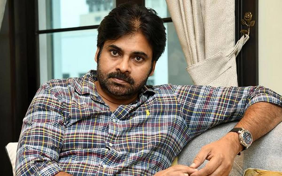 pawan kalyan,harish shankar,pawan kalyan role,lecturer  పవన్, హరీష్ శంకర్ మూవీపై తాజా గాసిప్!