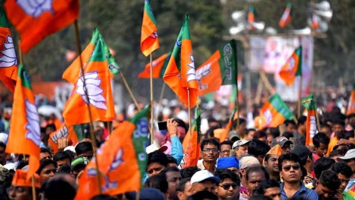 bjp  టీ బీజేపీకి గట్టి ఝలక్ ఇవ్వనున్న నేతలు..