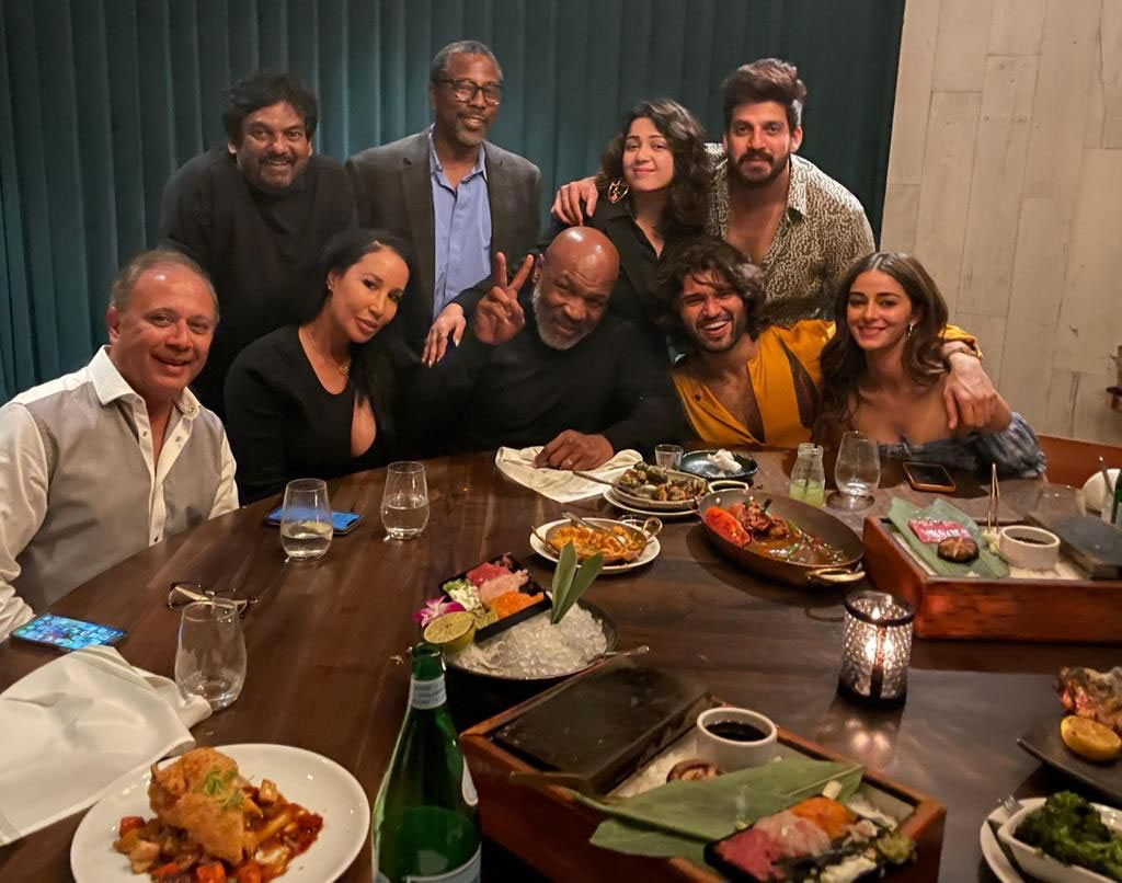 vijay deverakonda,liger movie,liger us schedule,legend mike tyson,usa  పార్టీ చేసుకున్న లైగర్ టీం  