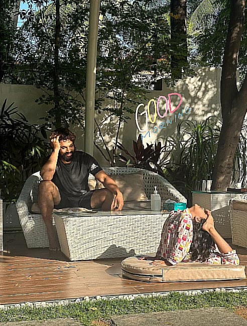 allu arjun,allu arha,yoga  యోగ చేస్తున్న అర్హ: మురిసిపోతున్న బన్నీ 